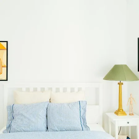 Retro In The Middle Of Old Town Apartment Bukarest