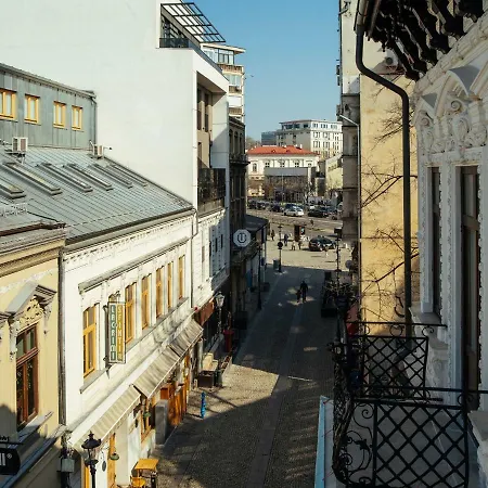 Retro In The Middle Of Old Town Lägenhet Bukarest