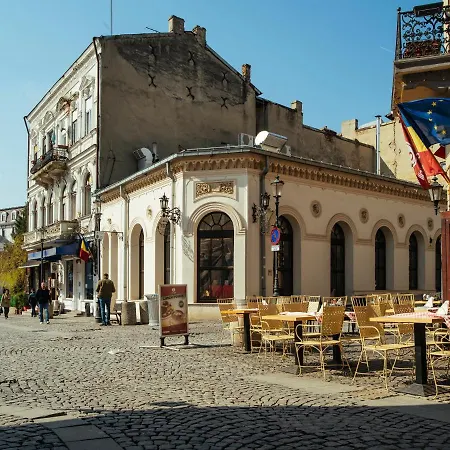 Retro In The Middle Of Old Town Apartment Bucharest