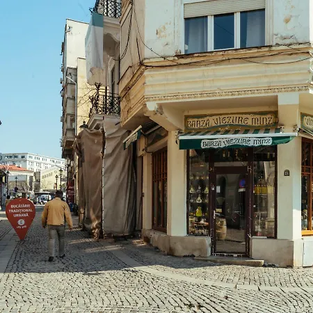 Retro In The Middle Of Old Town Apartment *