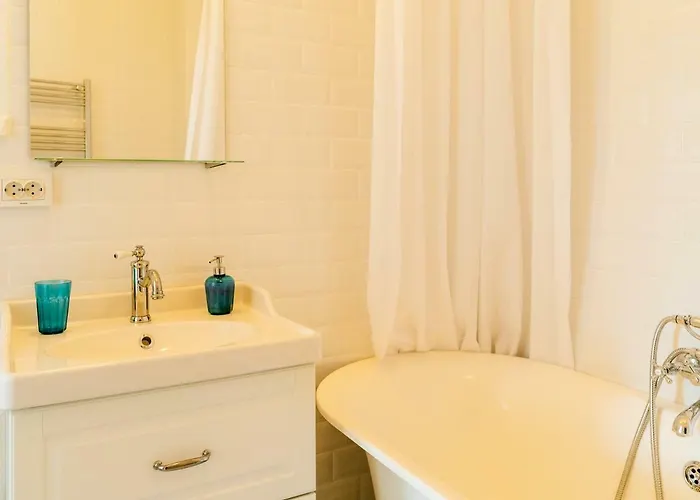 Retro In The Middle Of Old Town Apartament Bucureşti