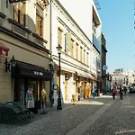 Retro In The Middle Of Old Town 아파트 *