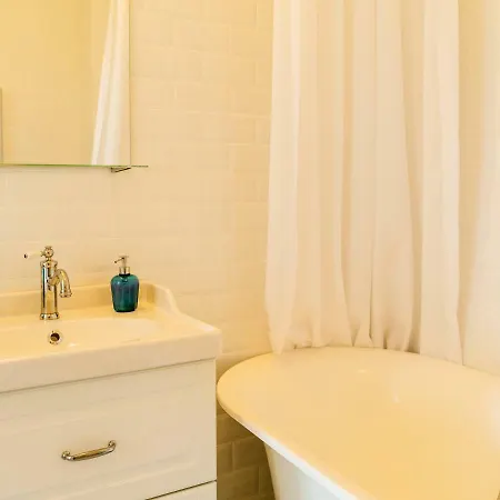 Retro In The Middle Of Old Town Apartament Bukareszt