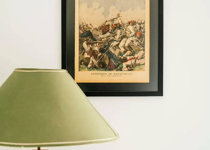 Retro In The Middle Of Old Town Bucareste