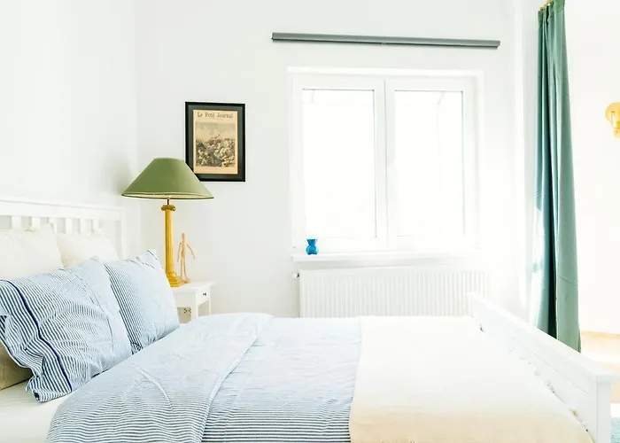 Retro In The Middle Of Old Town Apartamento Bucareste